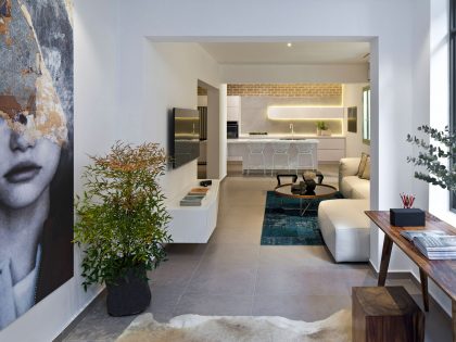 A Stunning Contemporary Apartment Nestled in Lush Vegetation of Tel Aviv