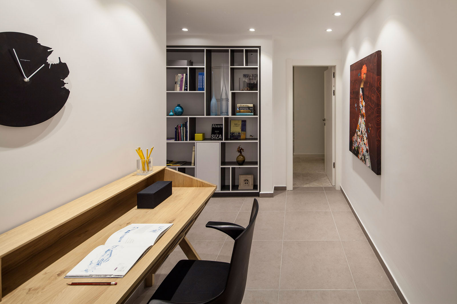 A Stunning Contemporary Apartment Nestled in Lush Vegetation of Tel Aviv by BLV Design/Architecture (14)