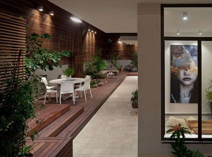 A Stunning Contemporary Apartment Nestled in Lush Vegetation of Tel Aviv by BLV Design/Architecture (20)