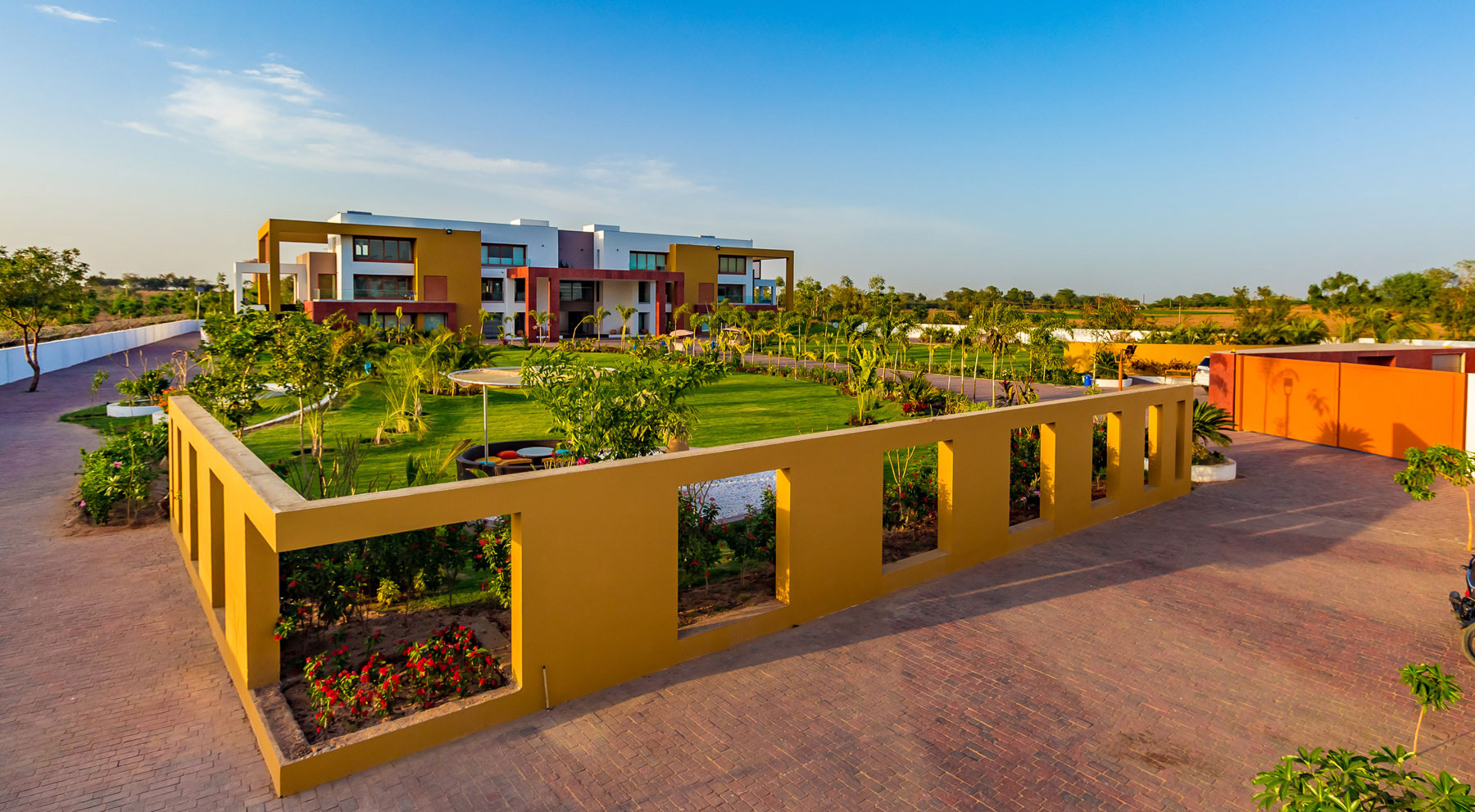 A Stunning Contemporary Home Overlooks Lush Green Landscape in Mehsana, India by Ramesh Patel & Associates (1)