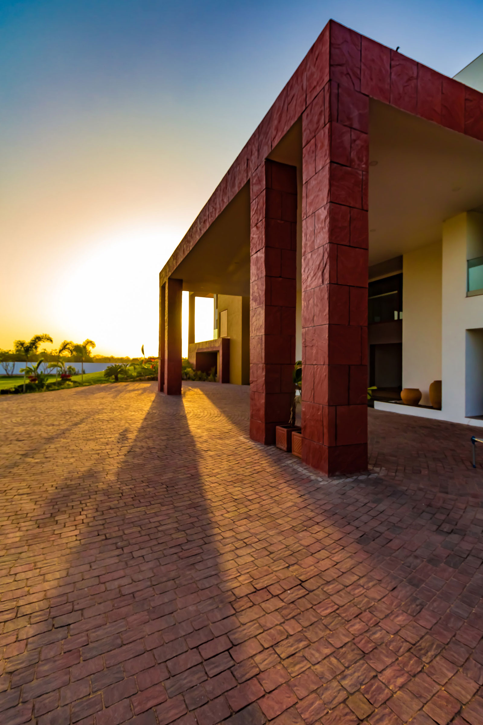 A Stunning Contemporary Home Overlooks Lush Green Landscape in Mehsana, India by Ramesh Patel & Associates (6)