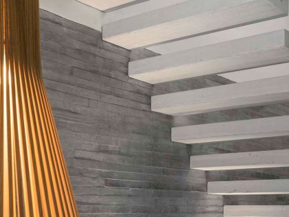 A Stunning Contemporary Home with Private Swimming Pool in São Sebastião by Studio MK27 & Eduardo Chalabi (22)