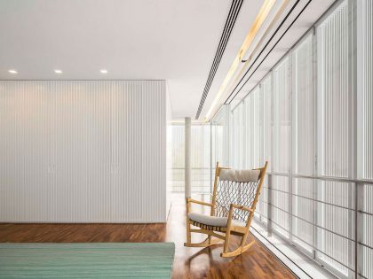 A Stunning Contemporary Home with Private Swimming Pool in São Sebastião by Studio MK27 & Eduardo Chalabi (26)