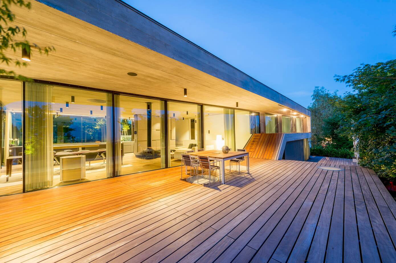 A Stunning Contemporary Home with Spectacular Views in Linz, Austria by Caramel Architekten (10)