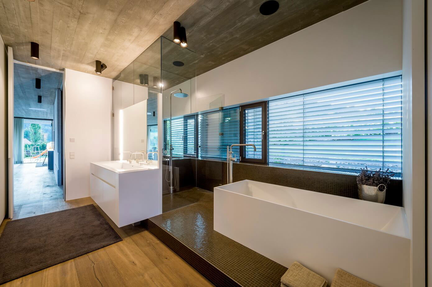 A Stunning Contemporary Home with Spectacular Views in Linz, Austria by Caramel Architekten (5)