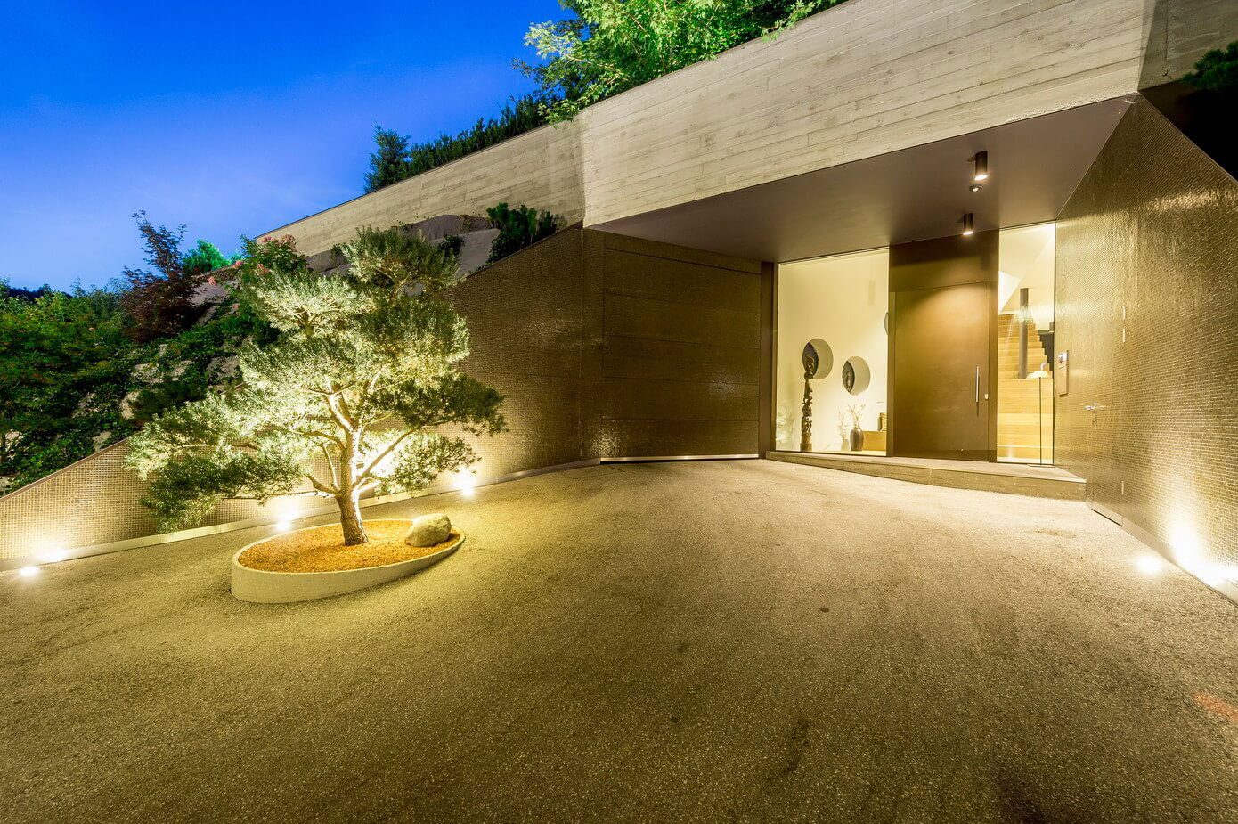 A Stunning Contemporary Home with Spectacular Views in Linz, Austria by Caramel Architekten (6)