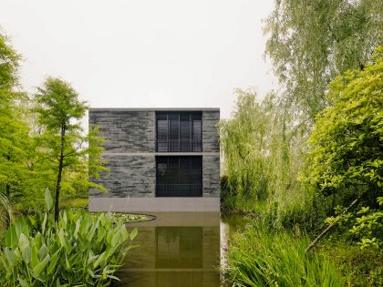 A Stunning Floating House Surrounded by a Water Garden in Hangzhou, China by David Chipperfield Architects (11)