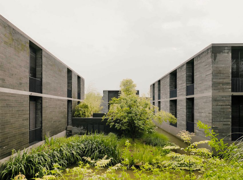 A Stunning Floating House Surrounded by a Water Garden in Hangzhou, China by David Chipperfield Architects (13)