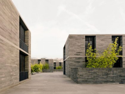 A Stunning Floating House Surrounded by a Water Garden in Hangzhou, China by David Chipperfield Architects (3)