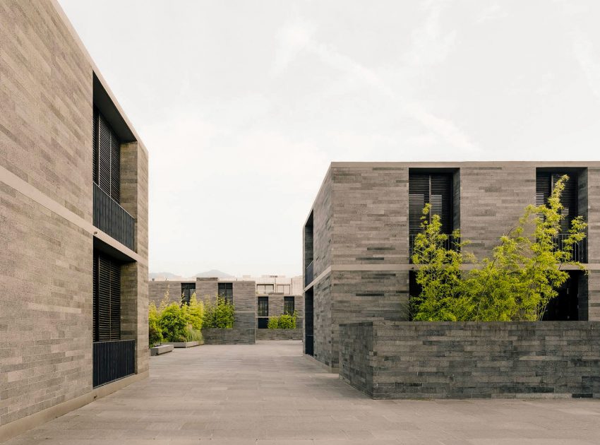 A Stunning Floating House Surrounded by a Water Garden in Hangzhou, China by David Chipperfield Architects (3)