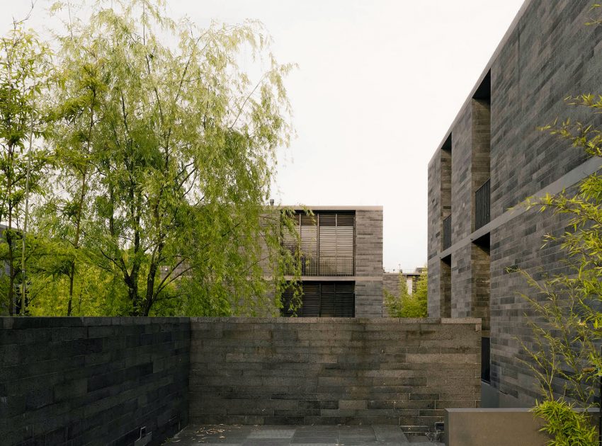 A Stunning Floating House Surrounded by a Water Garden in Hangzhou, China by David Chipperfield Architects (5)