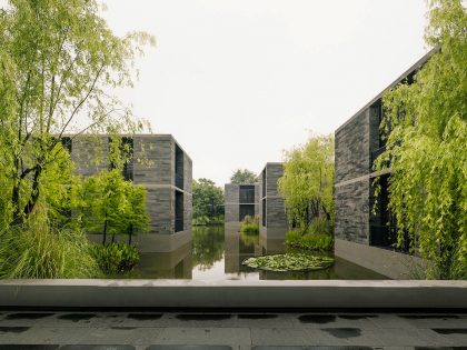 A Stunning Floating House Surrounded by a Water Garden in Hangzhou, China by David Chipperfield Architects (6)