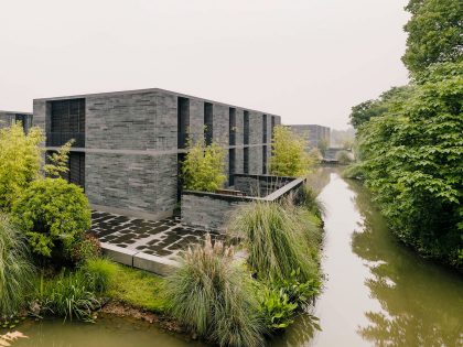 A Stunning Floating House Surrounded by a Water Garden in Hangzhou, China by David Chipperfield Architects (8)