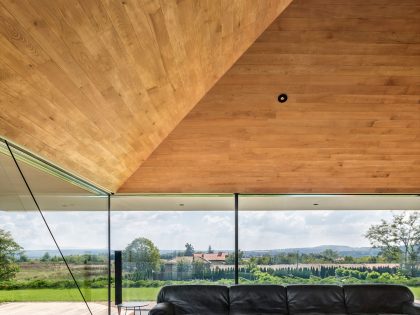 A Stunning Home with Gabion Walls and a Grassy Viewing Deck in Sofia, Bulgaria by I/O Architects (15)