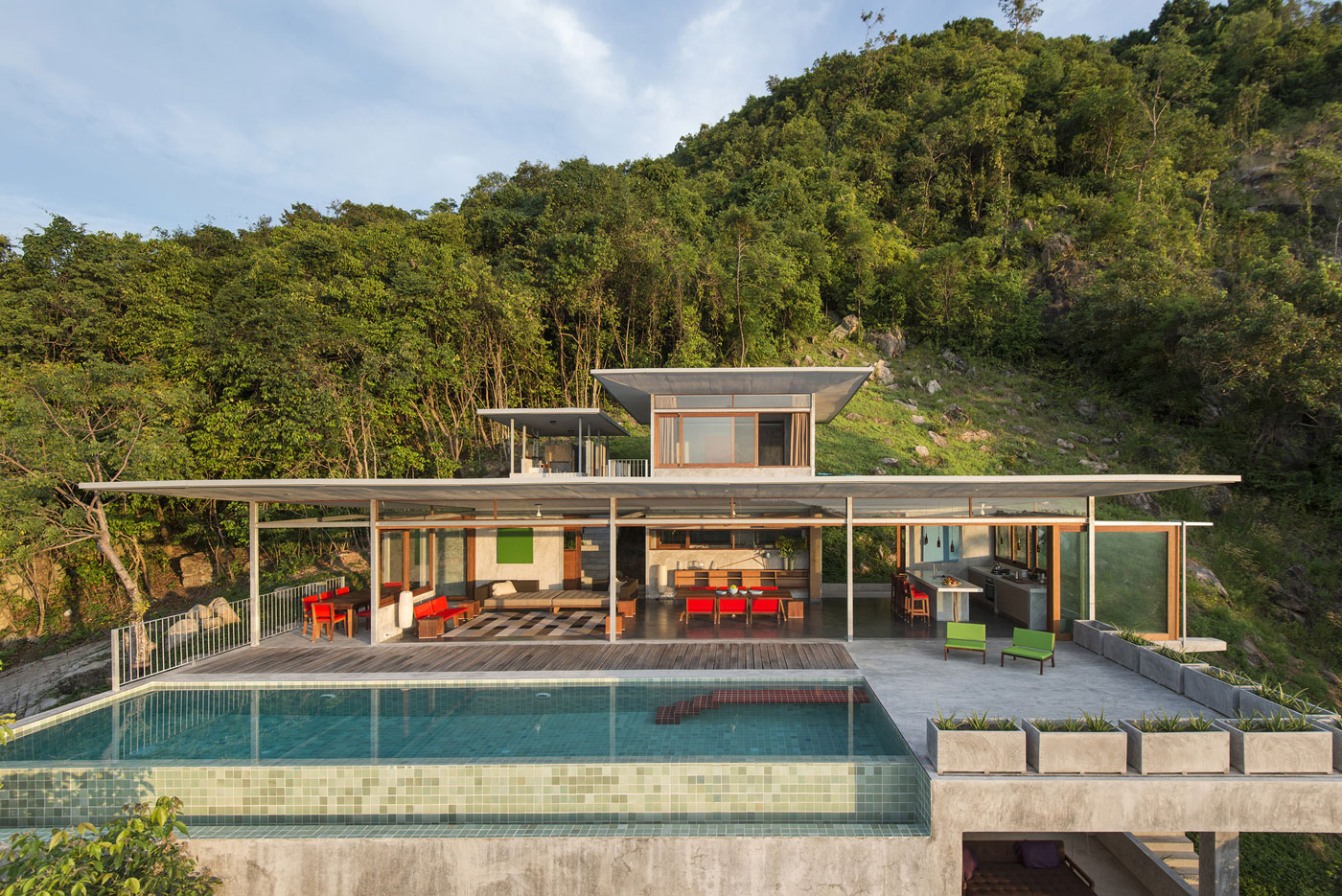 A Stunning House Built with Concrete, Wood, Steel and Glass Structure in Ko Samui, Thailand by Marc Gerritsen (1)