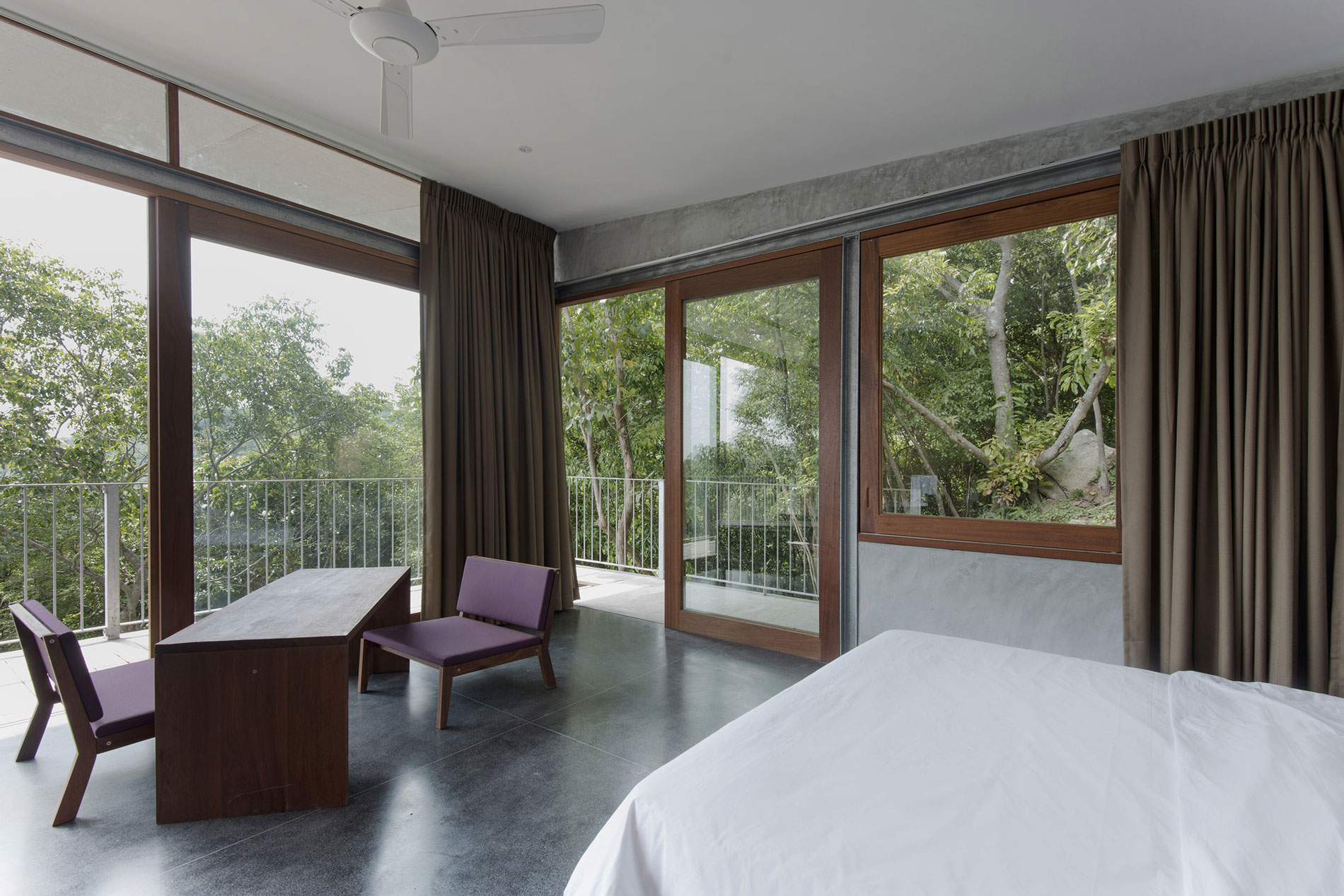 A Stunning House Built with Concrete, Wood, Steel and Glass Structure in Ko Samui, Thailand by Marc Gerritsen (14)