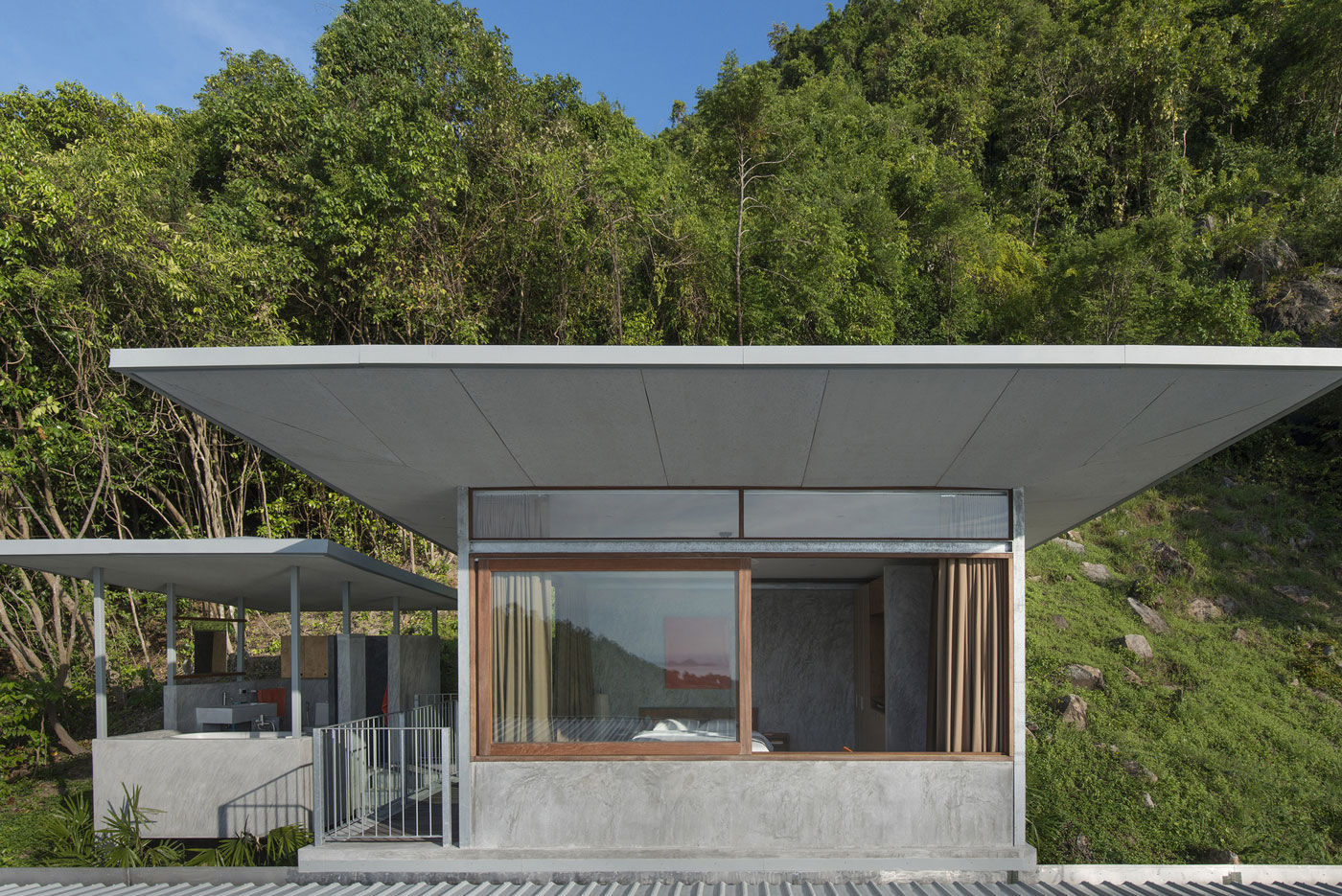 A Stunning House Built with Concrete, Wood, Steel and Glass Structure in Ko Samui, Thailand by Marc Gerritsen (18)