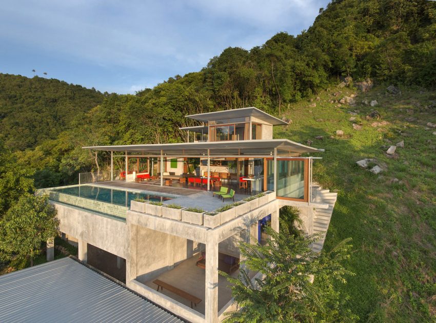 A Stunning House Built with Concrete, Wood, Steel and Glass Structure in Ko Samui, Thailand by Marc Gerritsen (2)