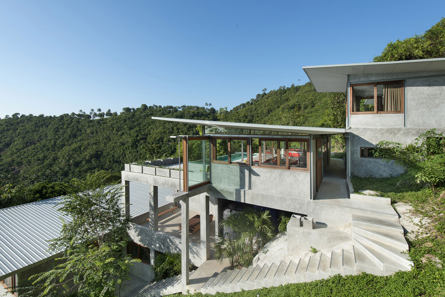 A Stunning House Built with Concrete, Wood, Steel and Glass Structure in Ko Samui, Thailand by Marc Gerritsen (7)