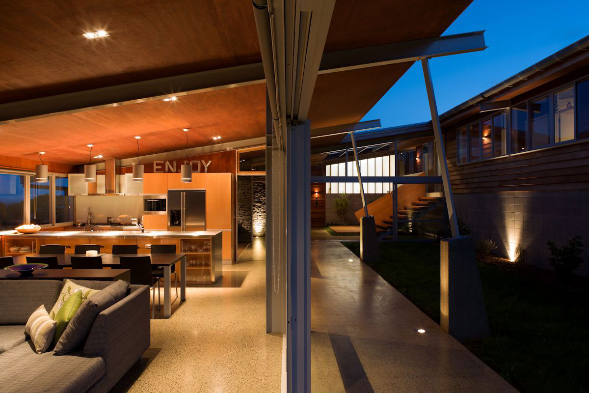 A Stunning House of Concrete, Steel and Glass Combines U-Shaped Style in Auckland by Strachan Group Architects (7)