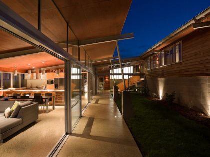 A Stunning House of Concrete, Steel and Glass Combines U-Shaped Style in Auckland by Strachan Group Architects (8)