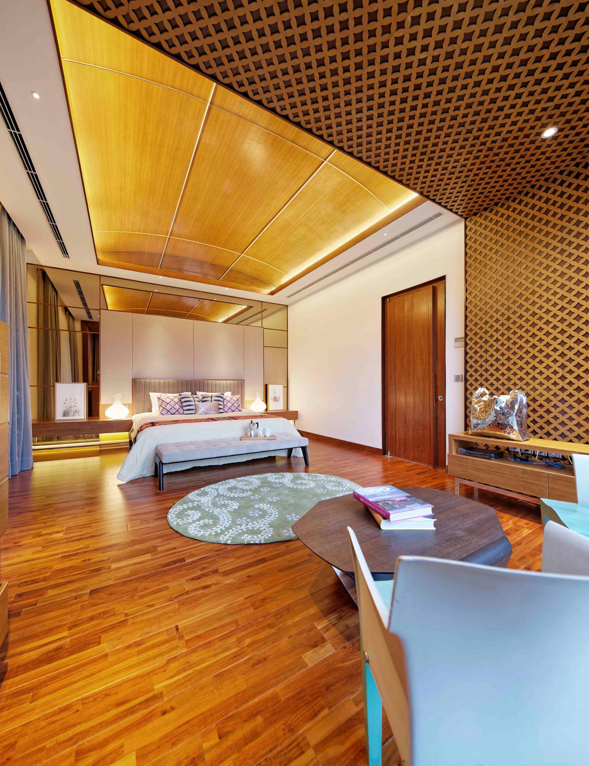 A Stunning House with a Perfect Mix of Traditional and Modern Touches
