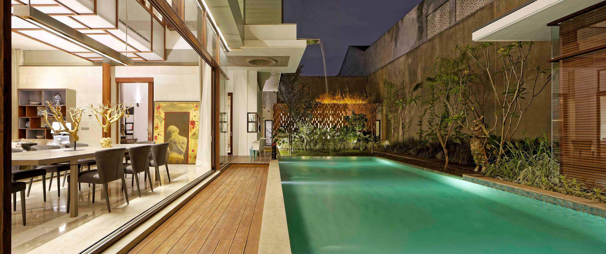 A Stunning House with a Perfect Mix of Traditional and Modern Touches in Jakarta, Indonesia by Atelier Cosmas Gozali (14)