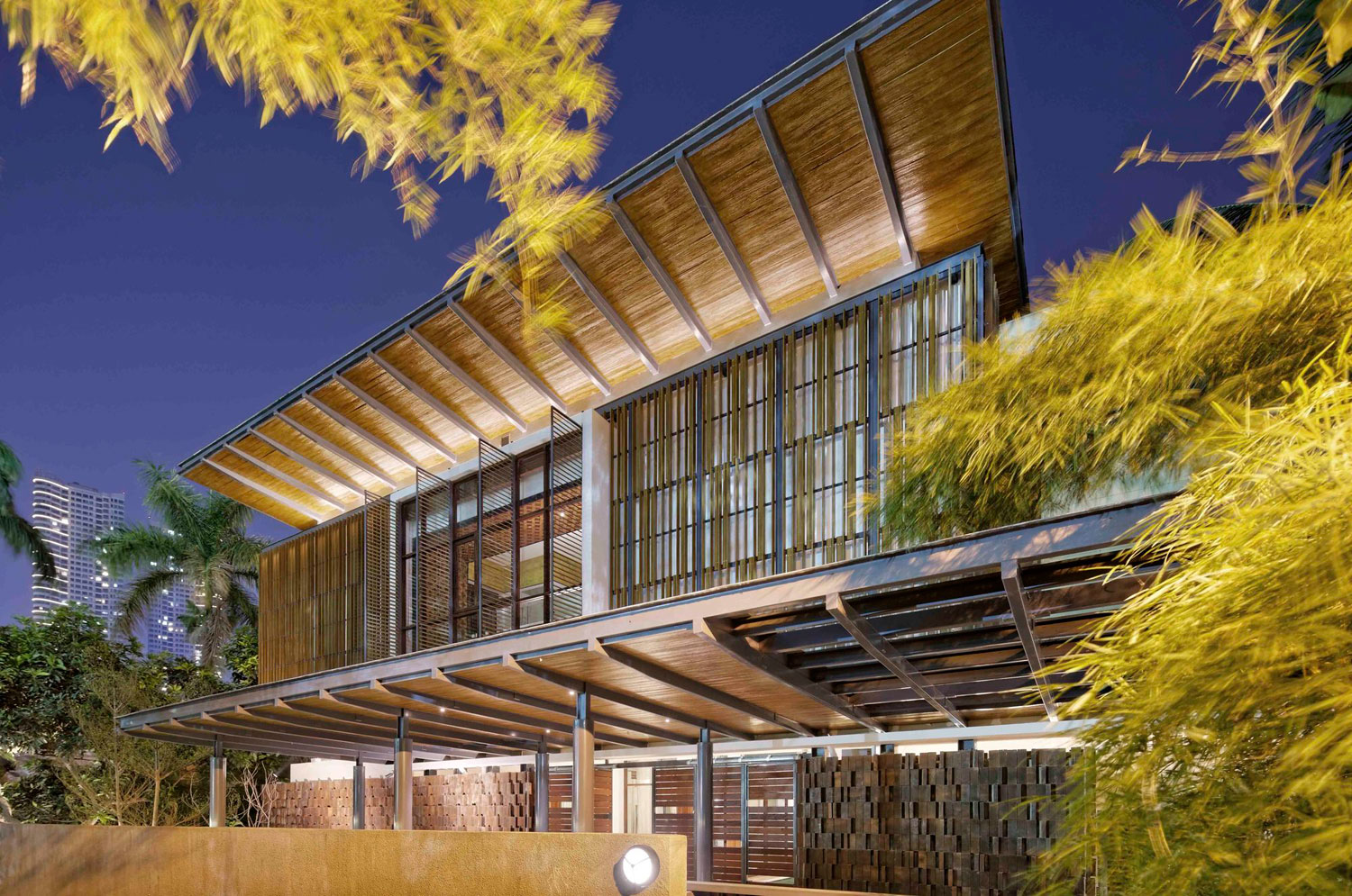 A Stunning House with a Perfect Mix of Traditional and Modern Touches in Jakarta, Indonesia by Atelier Cosmas Gozali (15)