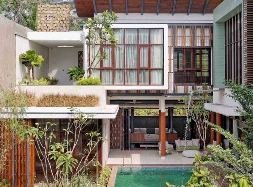 A Stunning House with a Perfect Mix of Traditional and Modern Touches in Jakarta, Indonesia by Atelier Cosmas Gozali (2)