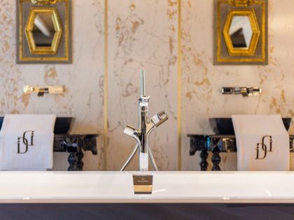 A Stunning Modern Apartment with a Mix of Rustic and Minimalist Elements in Madrid by Disak-Diseño de Interiores (14)