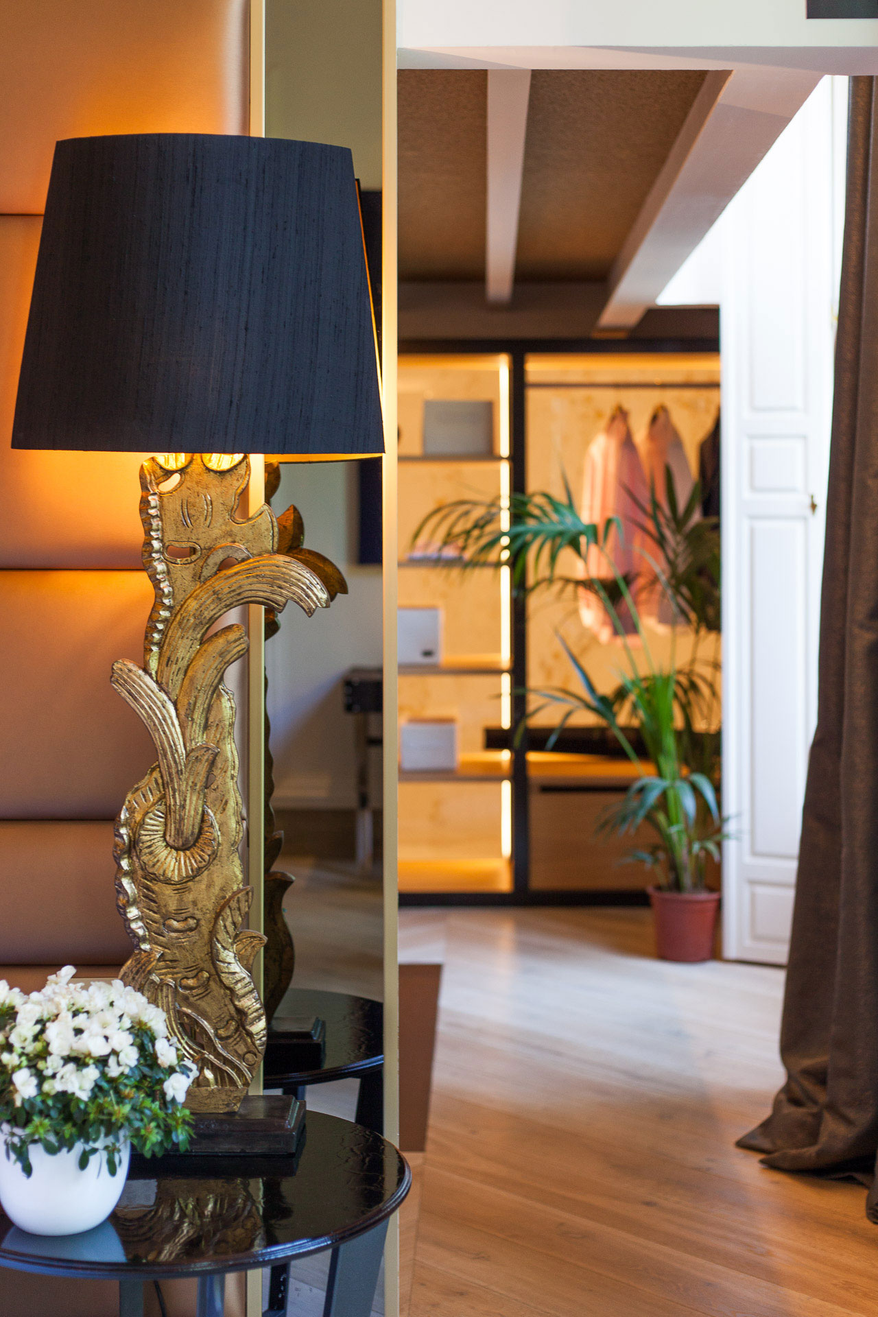 A Stunning Modern Apartment with a Mix of Rustic and Minimalist Elements in Madrid by Disak-Diseño de Interiores (4)