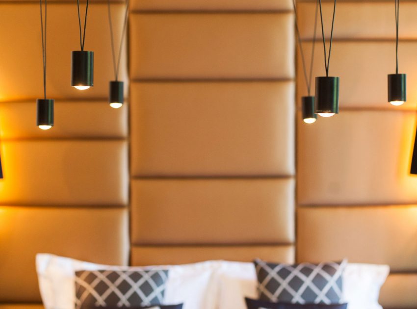 A Stunning Modern Apartment with a Mix of Rustic and Minimalist Elements in Madrid by Disak-Diseño de Interiores (5)