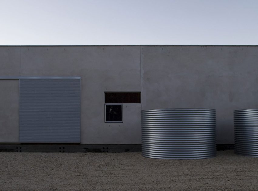 A Stunning Modern Beach House with a Mono-Pitch Roof Frames in New South Wales by Bourne Blue Architecture (4)