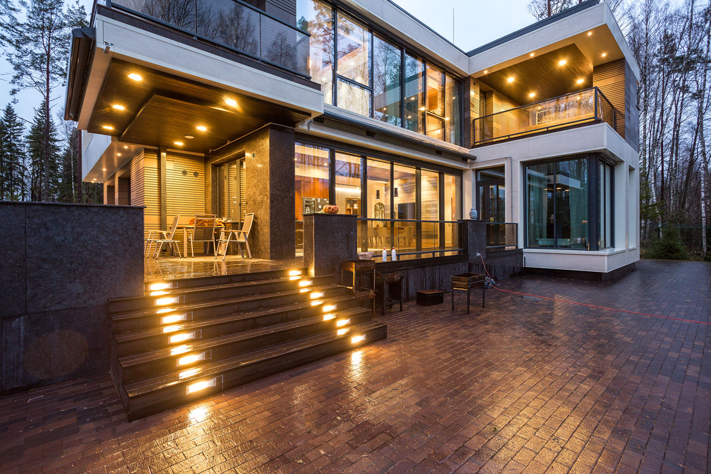 A Stunning Modern Home on the Banks of the Picturesque Lake in St. Petersburg by Architectural Bureau A2 (1)