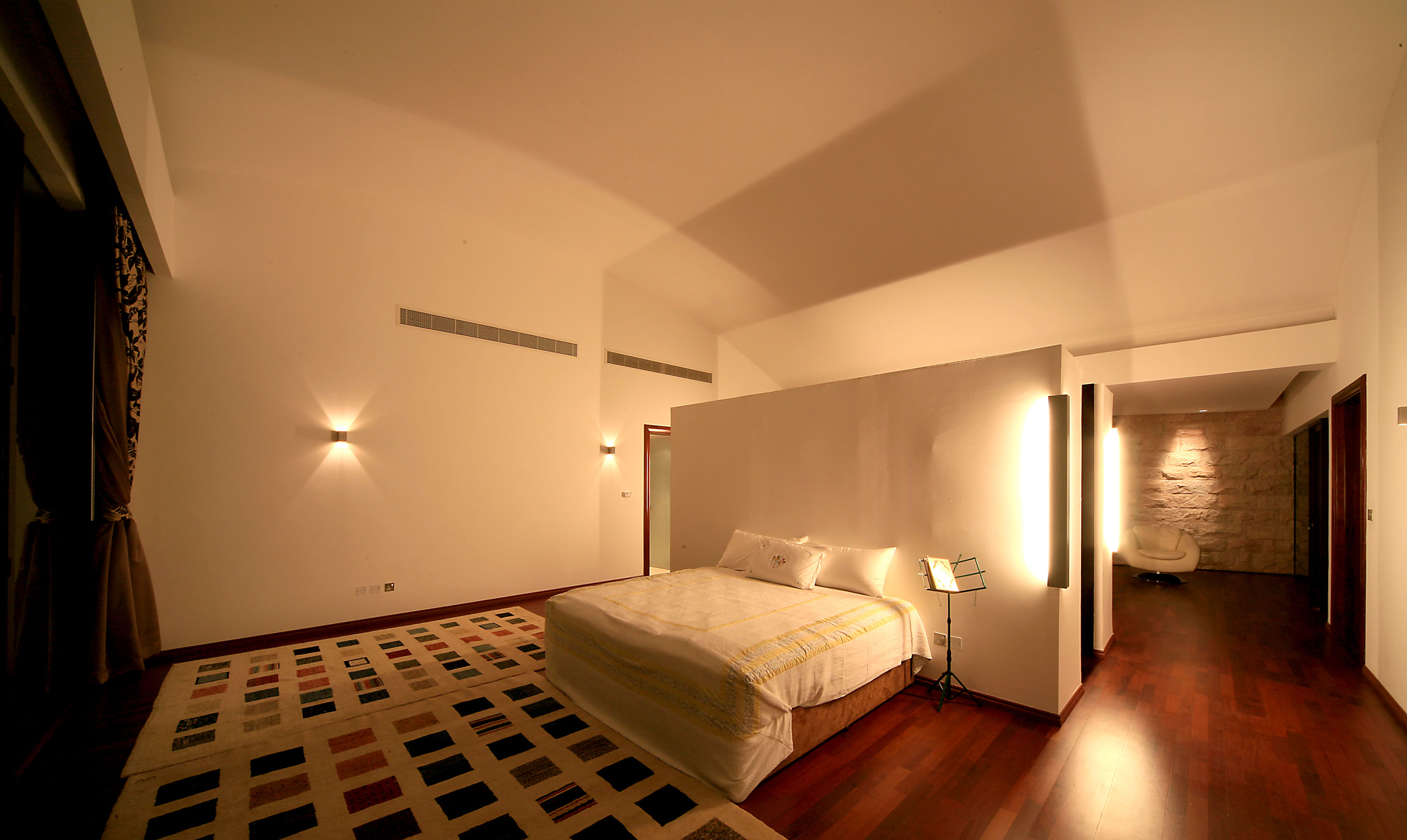 A Stunning Modern House With Courtyard Swimming Pool in Ras al Khaimah by NAGA Architects (12)