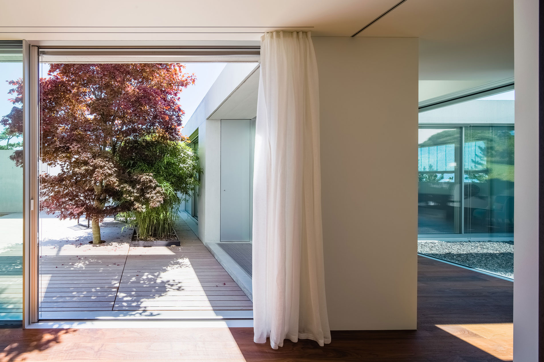 A Stunning Modern House with Four Courtyards in Zumikon, Switzerland by Think Architecture (10)