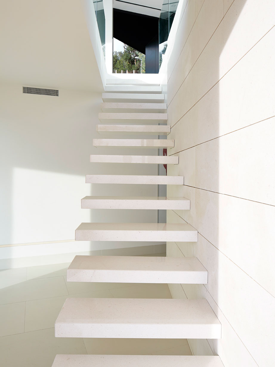 A Stunning Modern Isolated Home with Spectacular Views in Catalunya by Anna Podio Arquitectura (6)