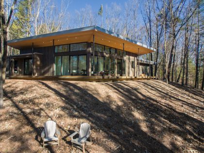 A Stunning Mountain Home Perched Atop a Hudson Valley in Kerhonkson, New York by Studio MM Architect (1)