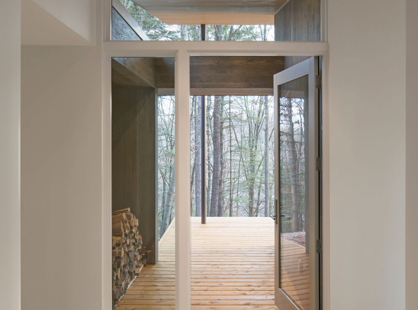 A Stunning Mountain Home Perched Atop a Hudson Valley in Kerhonkson, New York by Studio MM Architect (5)