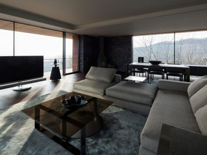 A Stunning Mountainside Home with a Dramatic Cantilever Appearance in Nagano by Kidosaki Architects Studio (11)