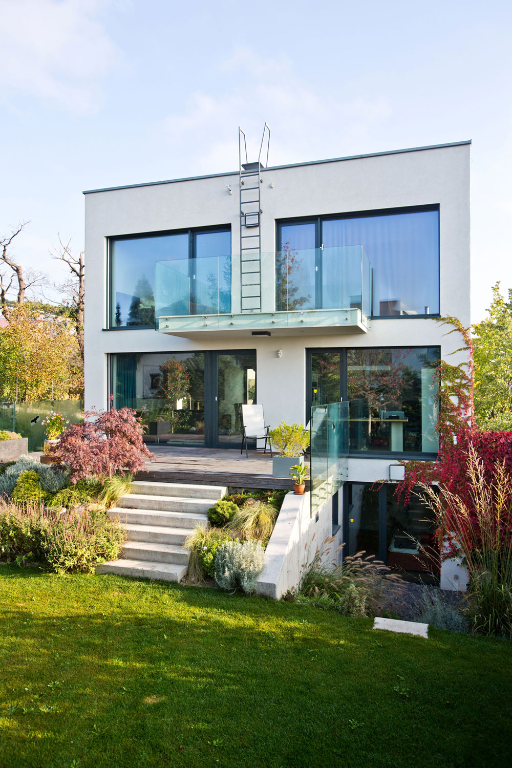 A Stunning Sculptural Concrete Villa in Bratislava, Slovakia by ARCHITEKTI ŠEBO LICHÝ (10)