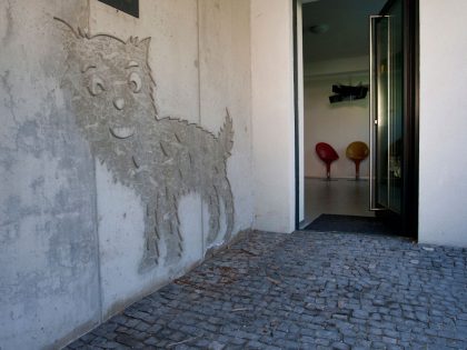 A Stunning Sculptural Concrete Villa in Bratislava, Slovakia by ARCHITEKTI ŠEBO LICHÝ (12)