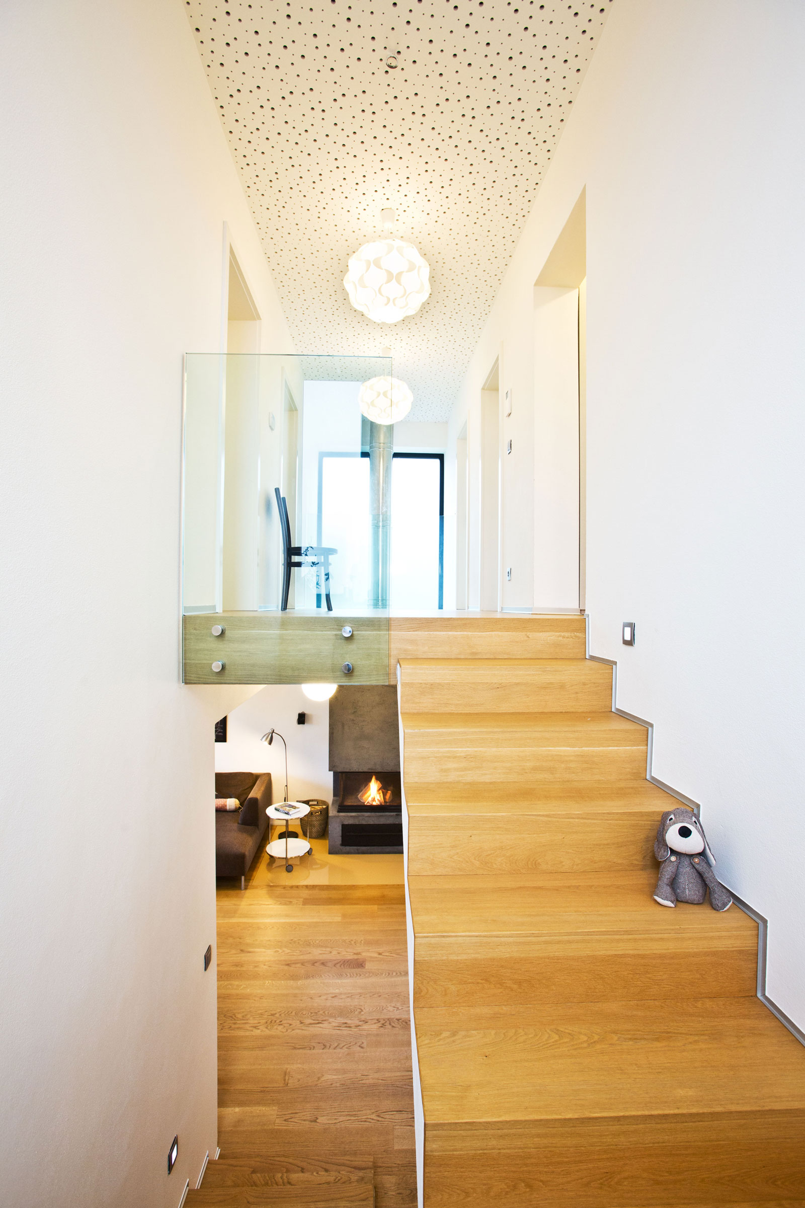 A Stunning Sculptural Concrete Villa in Bratislava, Slovakia by ARCHITEKTI ŠEBO LICHÝ (17)