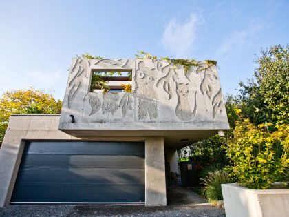 A Stunning Sculptural Concrete Villa in Bratislava, Slovakia by ARCHITEKTI ŠEBO LICHÝ (5)