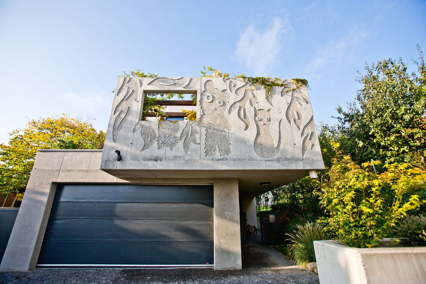 A Stunning Sculptural Concrete Villa in Bratislava, Slovakia by ARCHITEKTI ŠEBO LICHÝ (5)