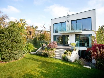 A Stunning Sculptural Concrete Villa in Bratislava, Slovakia by ARCHITEKTI ŠEBO LICHÝ (9)