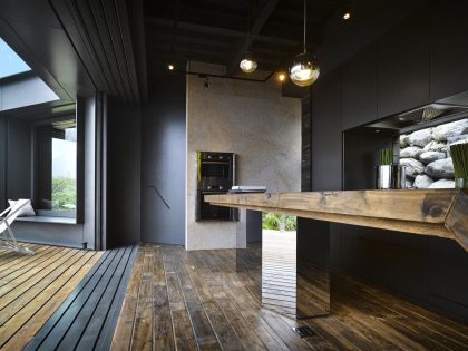 A Stunning Seafront Home with Pool and Spectacular Ocean Views in Taiwan by Create + Think Design Studio (16)