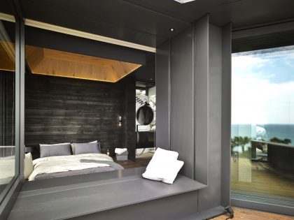 A Stunning Seafront Home with Pool and Spectacular Ocean Views in Taiwan by Create + Think Design Studio (23)