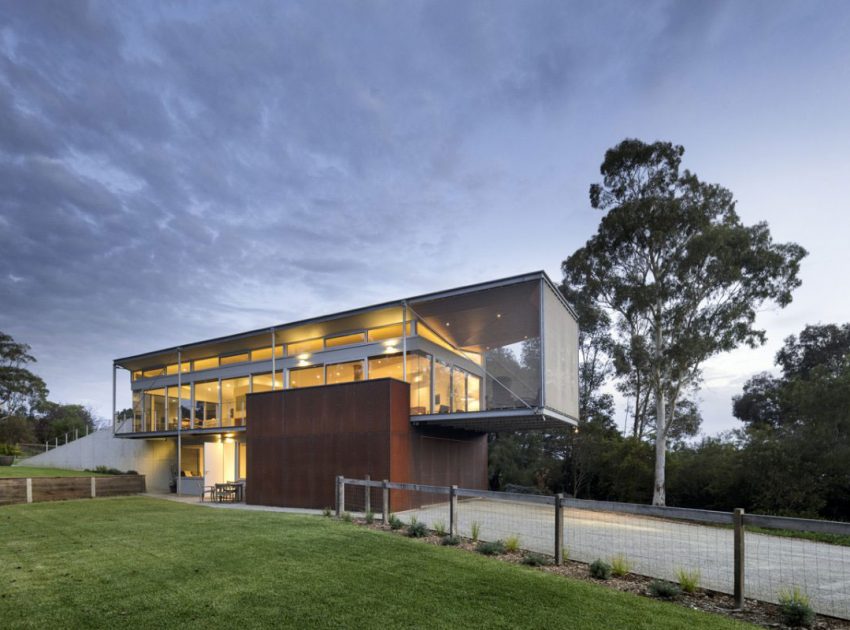 A Stunning Seaside House with Butterfly Roof and Glazed Facades on the Mornington Peninsula by Tim Spicer Architects and Col Bandy Architects (12)