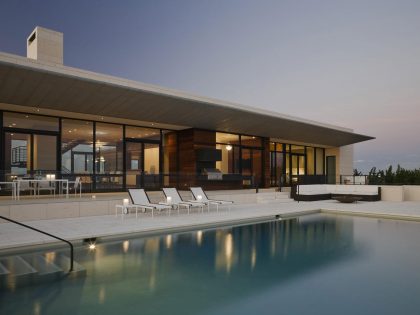 A Stunning Ultramodern Beach House Greeted by an Elegant Cantilevered Room in Southampton by Alexander Gorlin Architects (8)